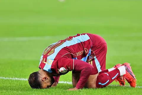 "عرض مذهل وأحدث ضجة".. تعليق الصحف التركية على تألق صلاح بدوري المؤتمر الأوروبي 16 أكتوبر 2026